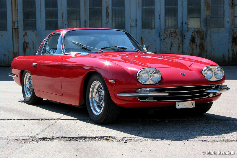 Lamborghini 400 GT 2+2