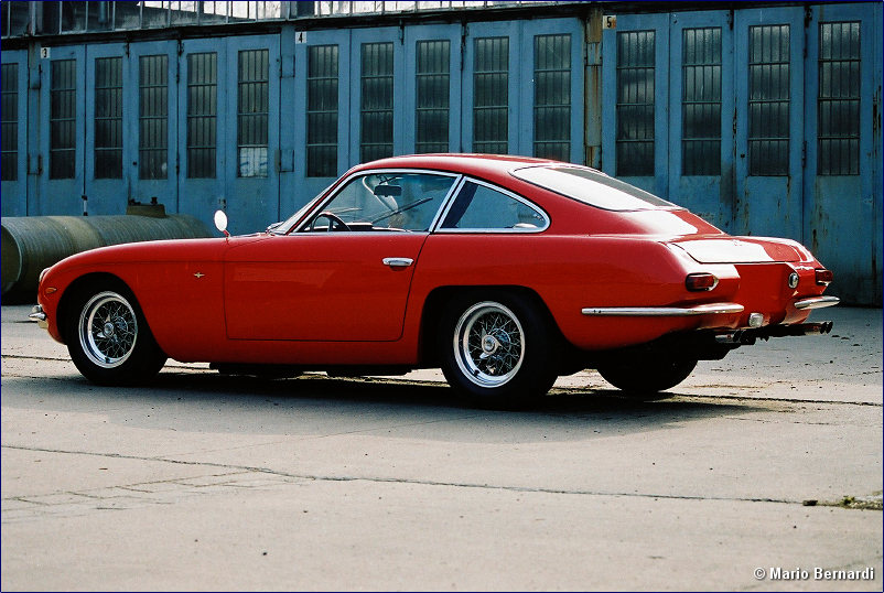 Lamborghini 400 GT 2+2