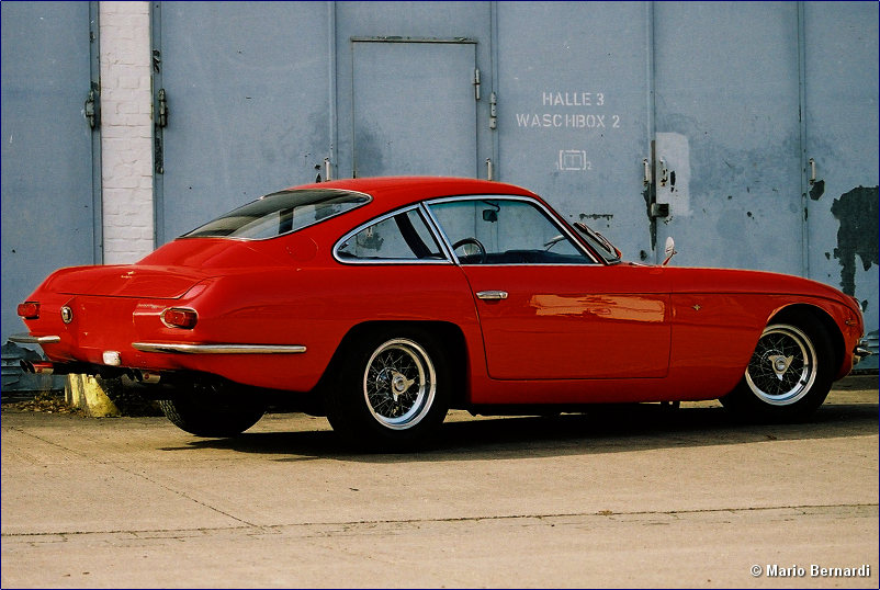 Lamborghini 400 GT 2+2