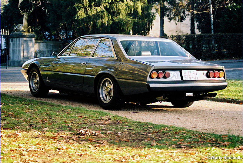 Ferrari 365 GT/4 2+2