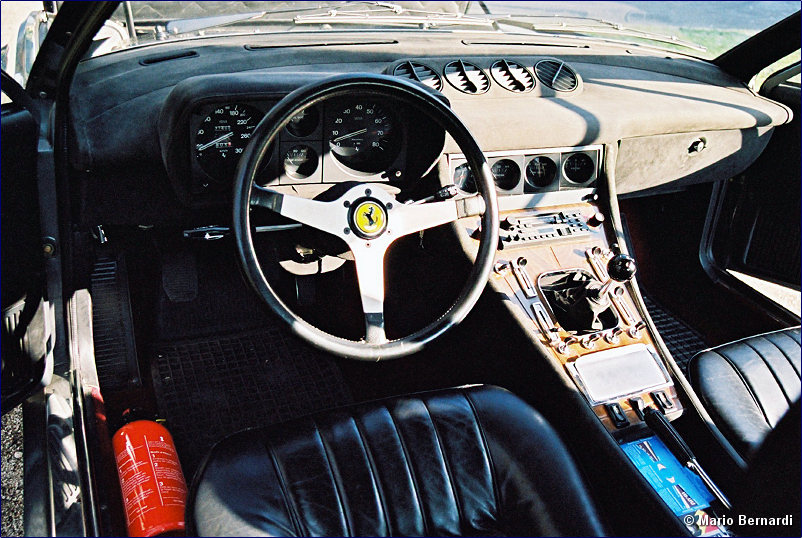 Ferrari 365 GT/4 2+2