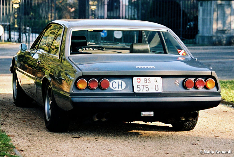 Ferrari 365 GT/4 2+2